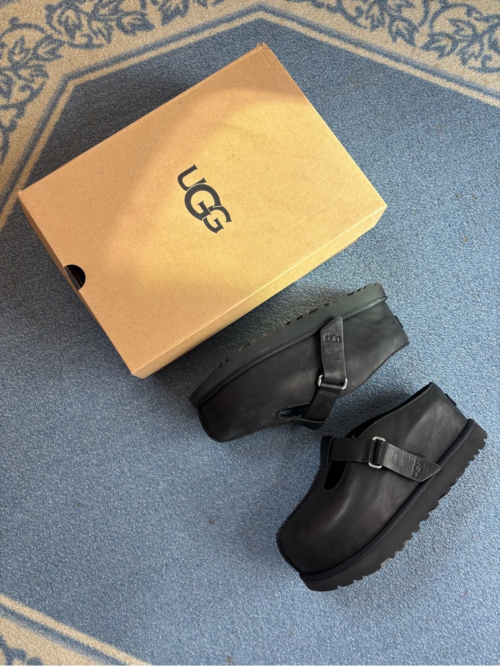 ugg goldenstar hi clog - nwt